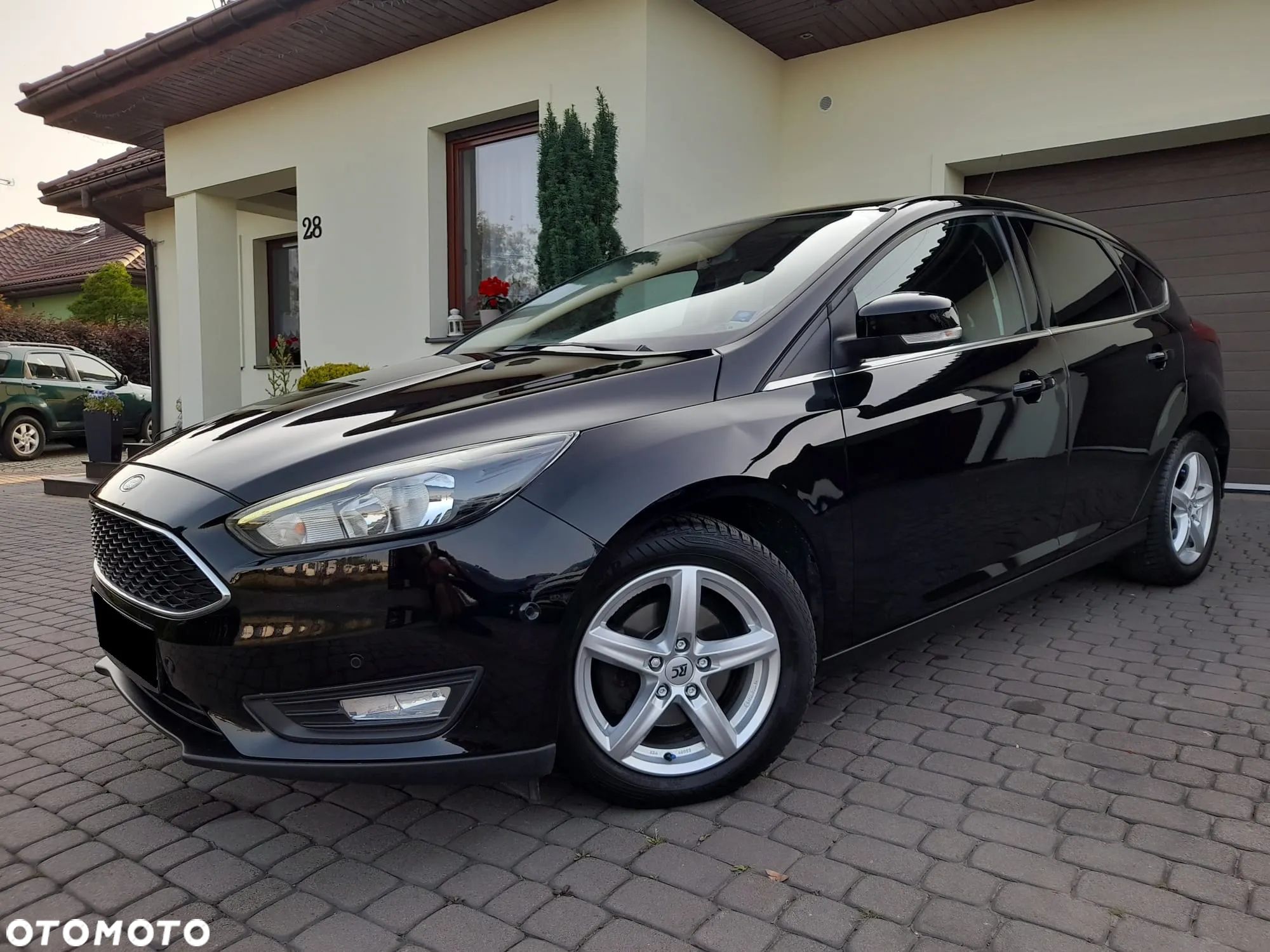 Ford Focus Turnier 1.0 EcoBoost Start-Stopp-System TITANIUM STYLE - 1