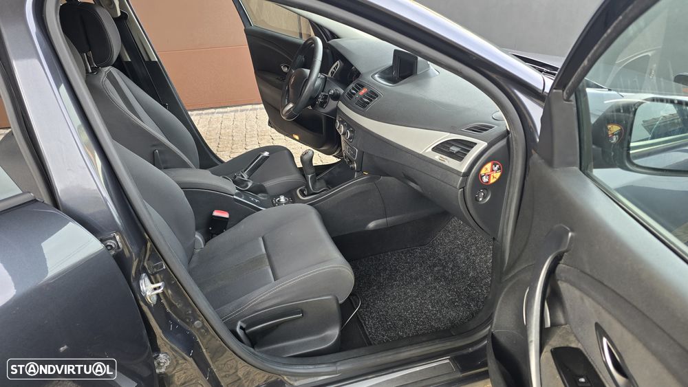 Renault Mégane Sport Tourer 1.5 dCi Dynamique CO2 Champion - 6