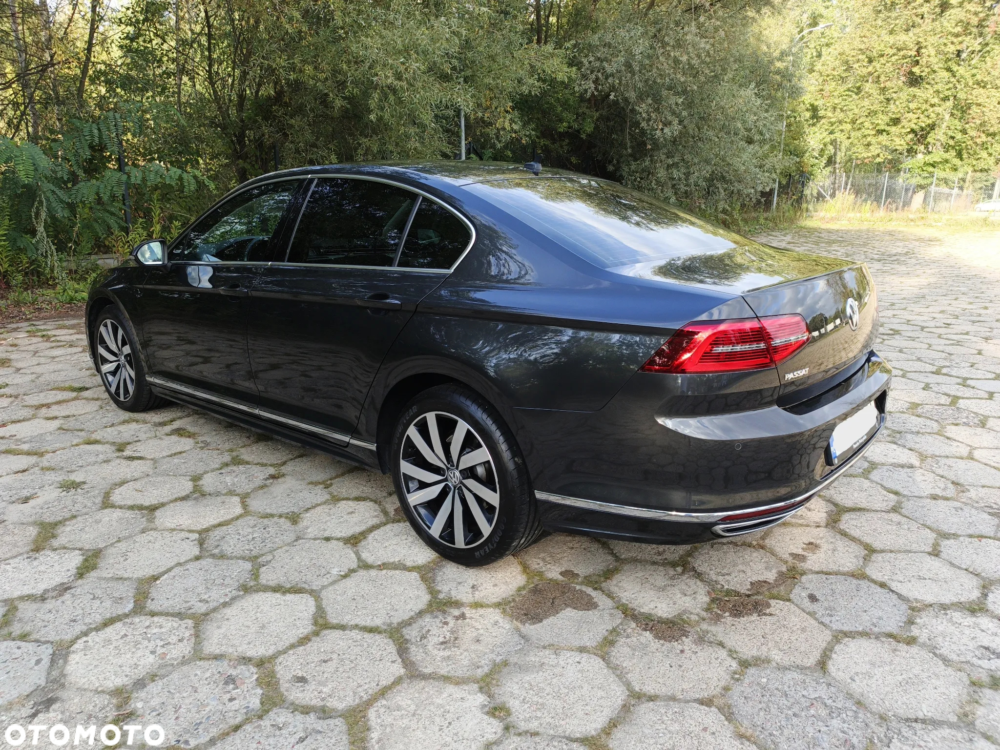 Volkswagen Passat 2.0 TDI BMT Highline - 8