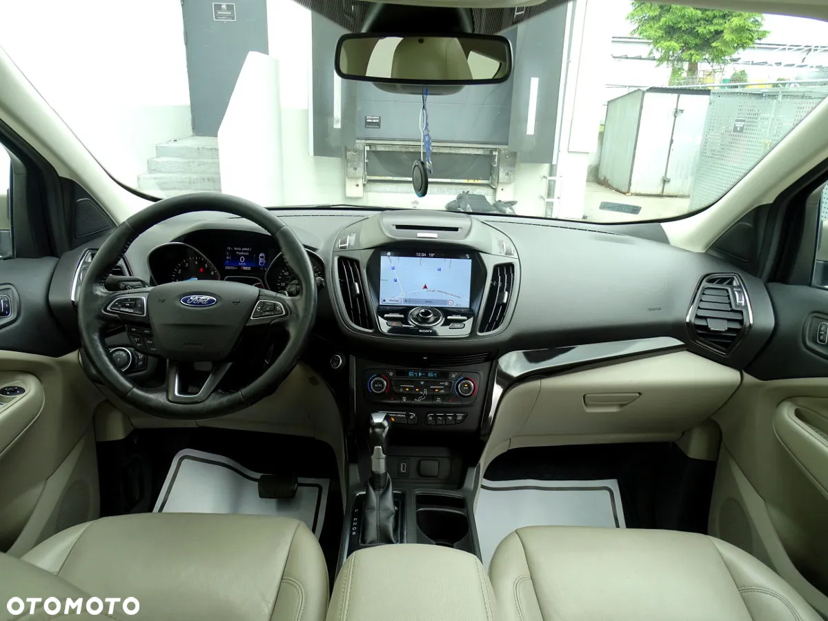 Ford Escape 2.0 EcoBoost AWD Titanium - 16