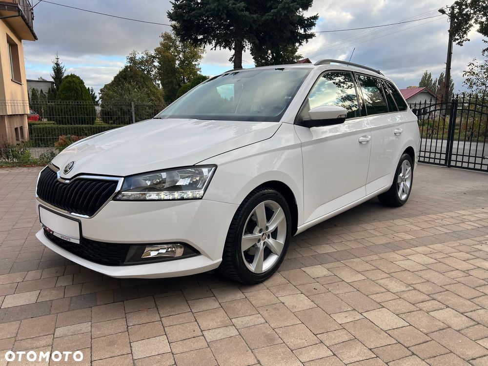 Skoda Fabia 2022 photo 4