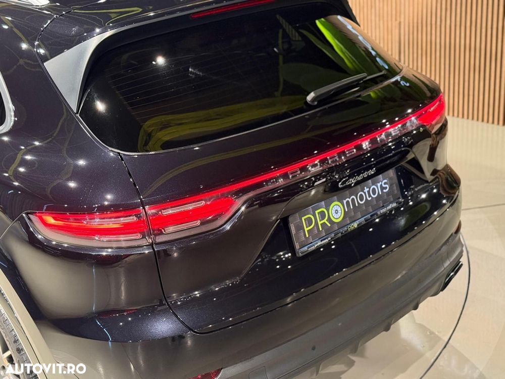 Porsche Cayenne - 12