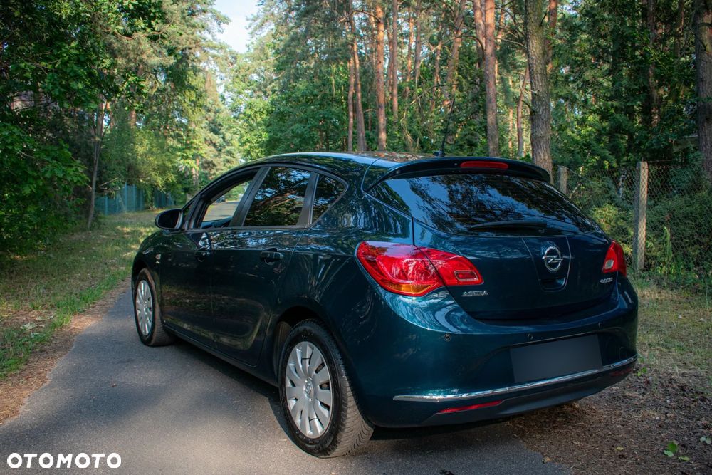 Opel Astra - 2