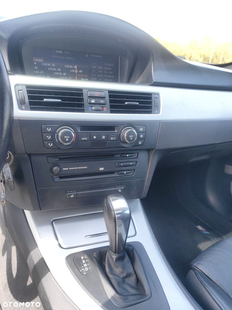 BMW Seria 3 330i - 8