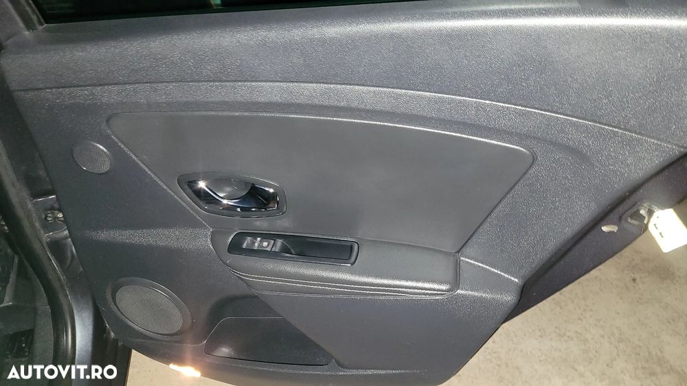 Renault Megane ENERGY dCi 110 Start & Stop Bose Edition - 17