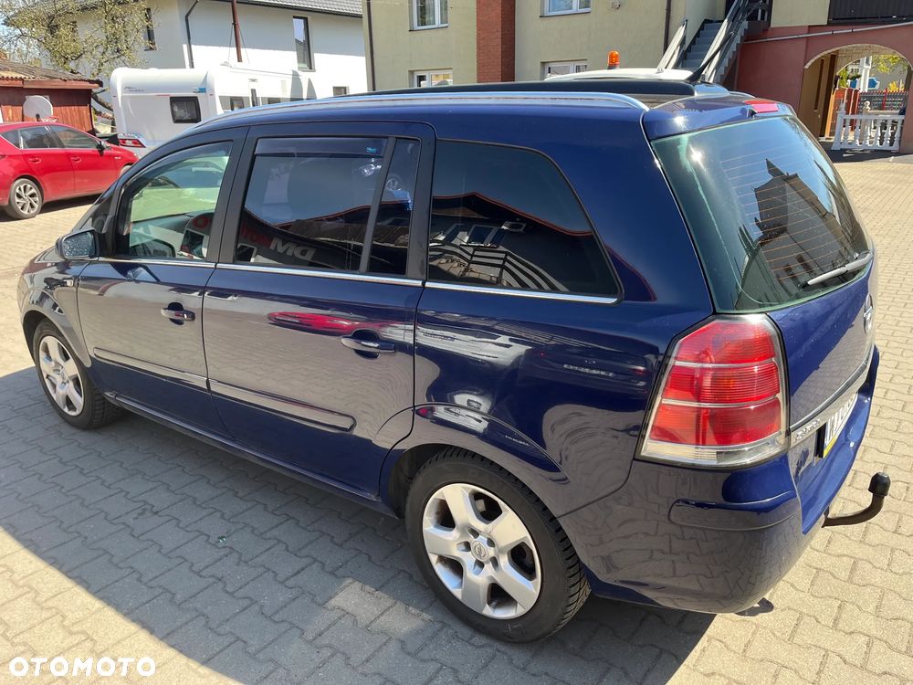 Opel Zafira 1.6 Essentia - 3