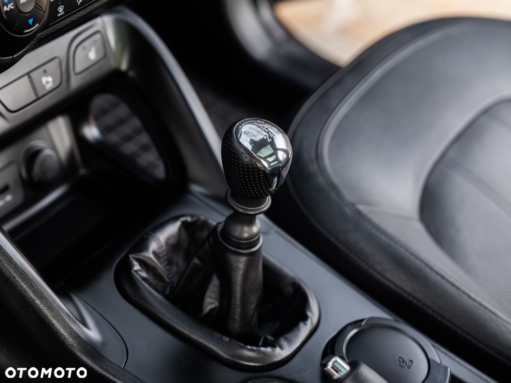 Hyundai ix35 1.7 CRDi 2WD blue Comfort - 27