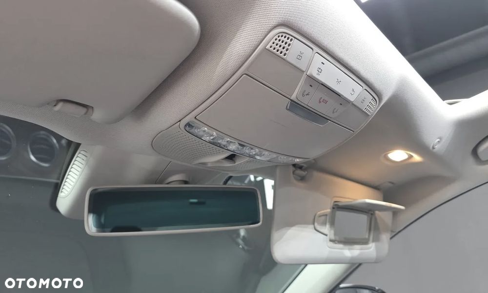 Mercedes-Benz Klasa E 300 9G-TRONIC Exclusive - 19
