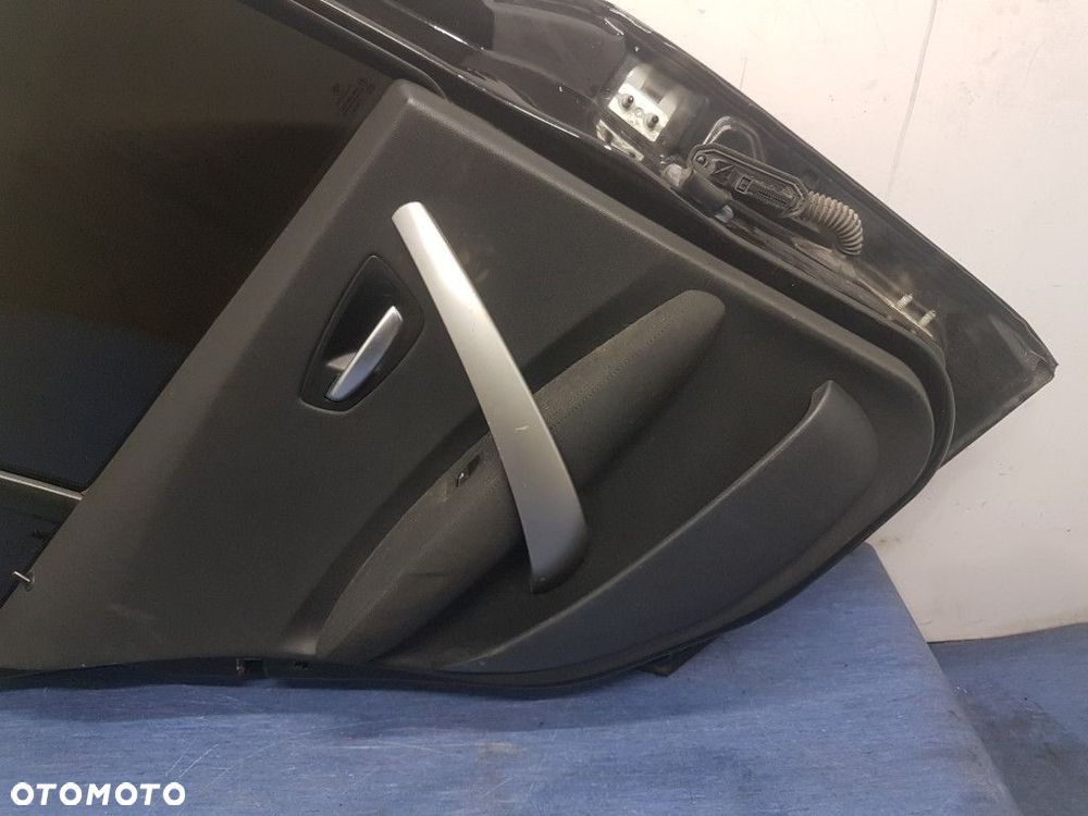 BMW 1 E87 DRZWI TYŁ LEWE 475 - 8