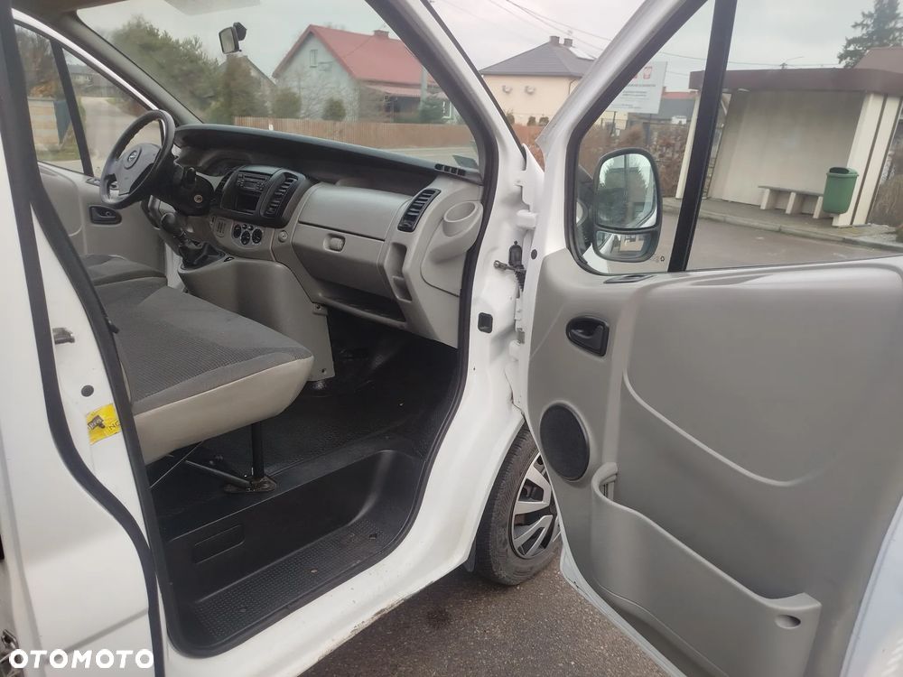 Opel Vivaro - 16