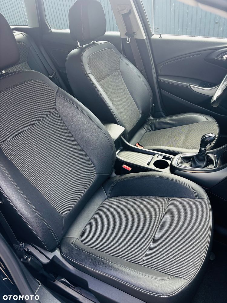 Opel Astra 1.7 CDTI Cosmo - 10