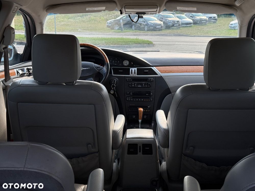 Chrysler Pacifica - 23