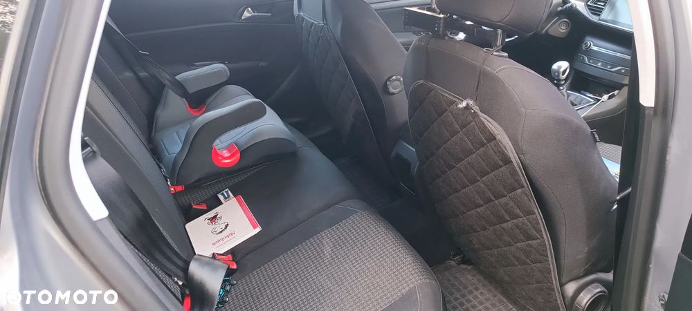 Peugeot 308 2017 photo 4
