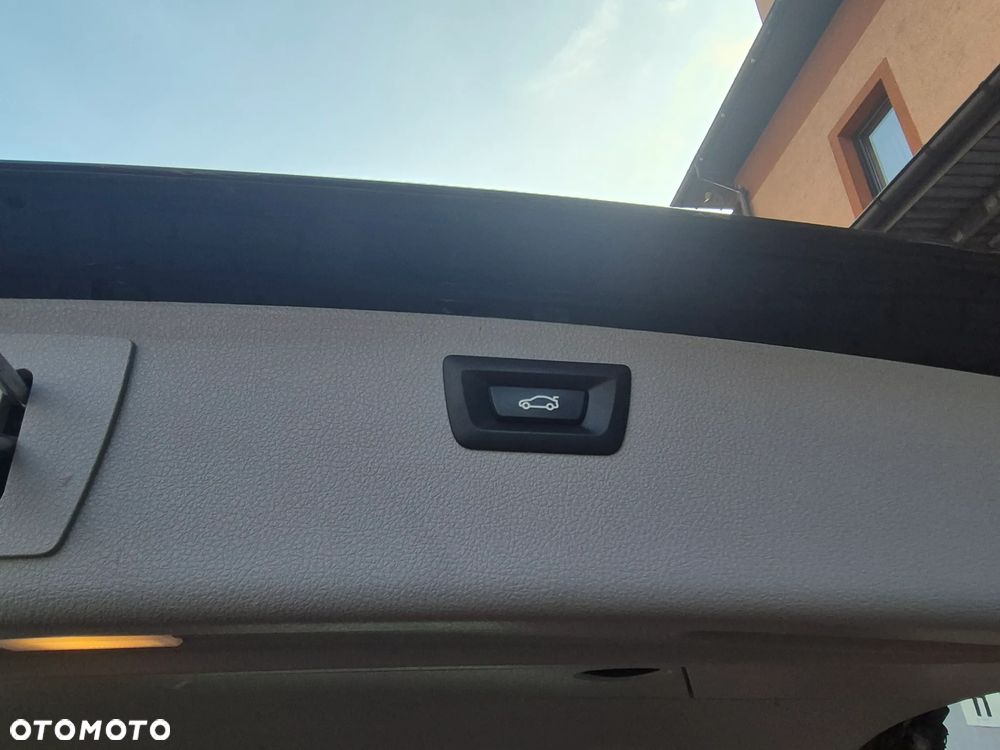 BMW Seria 3 318d Edition Luxury Line Purity - 26