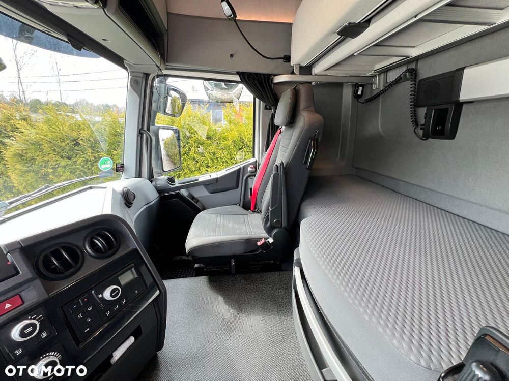 Renault T480 - 14