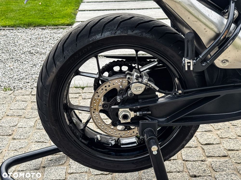 KTM Duke 790 - 21