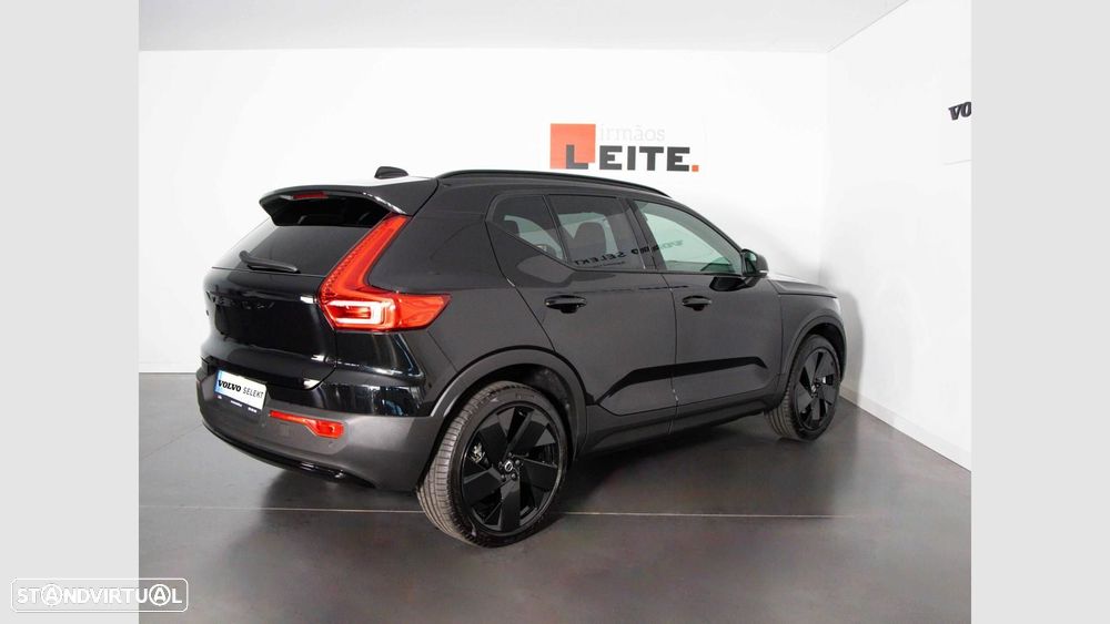 Volvo EX40 82 kWh Single Motor Extended Range Black Edition - 6