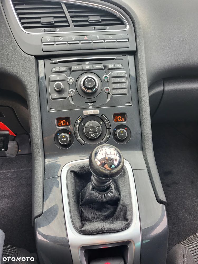 Peugeot 5008 - 25