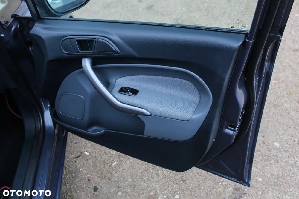 Ford Fiesta 1.25 Ambiente - 18