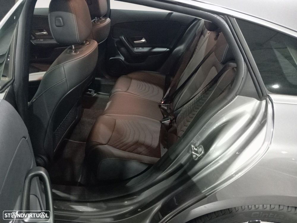 Mercedes-Benz CLA 180 d Shooting Brake AMG Line Aut. - 13