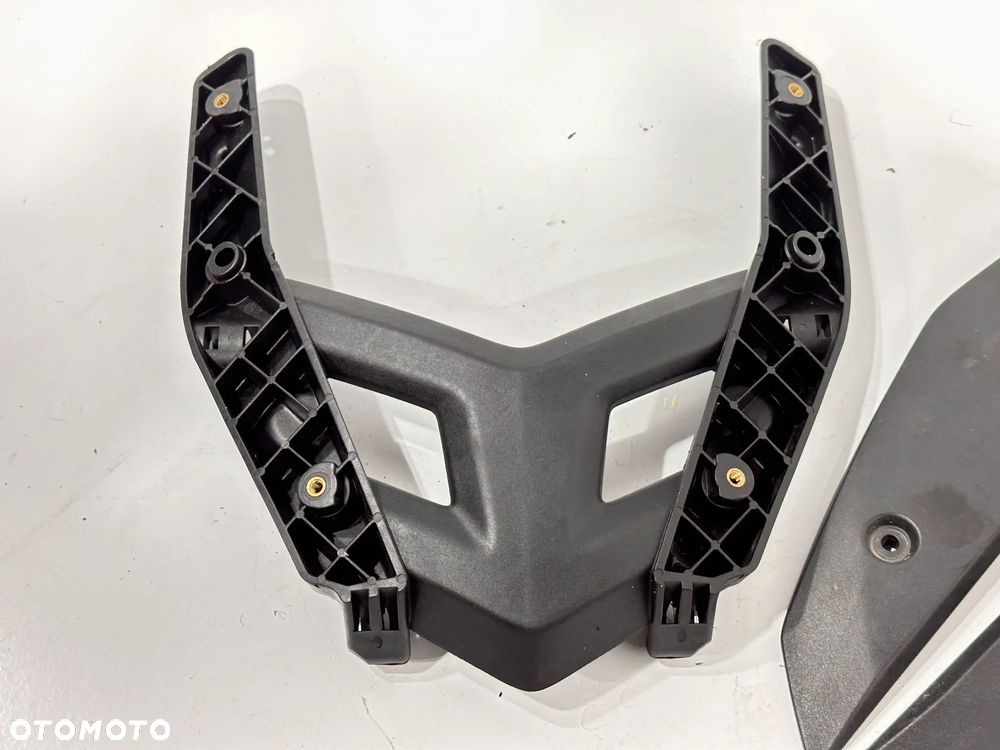 Stelaż szyby  BMW C650GT  12-16R - 2