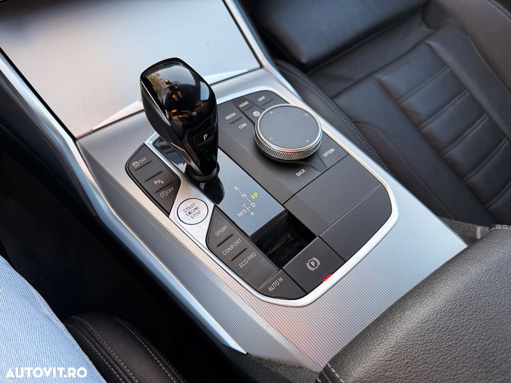 BMW Seria 3 318i AT - 27
