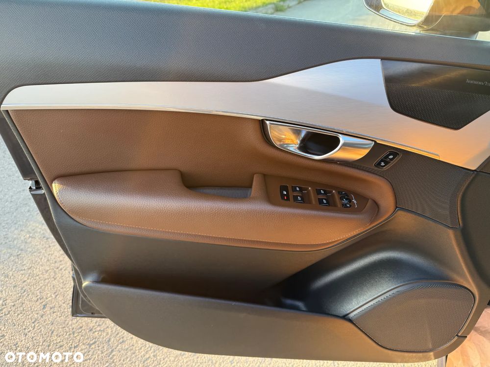 Volvo XC 90 D5 SCR AWD Momentum - 20