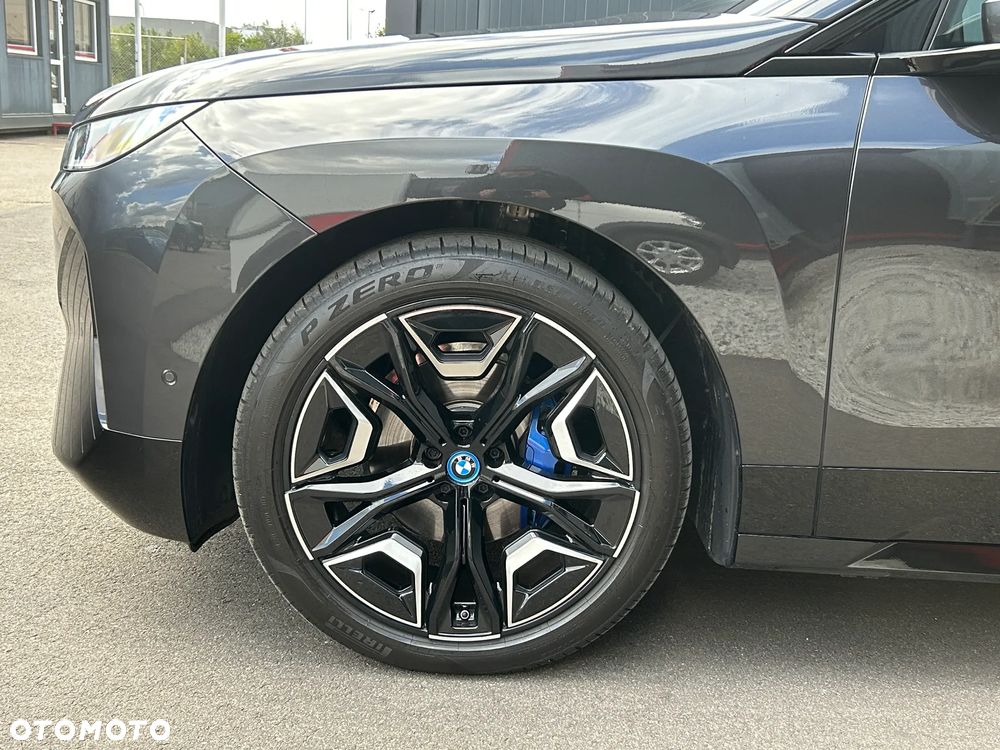 BMW iX xDrive40 76.6kWh - 19