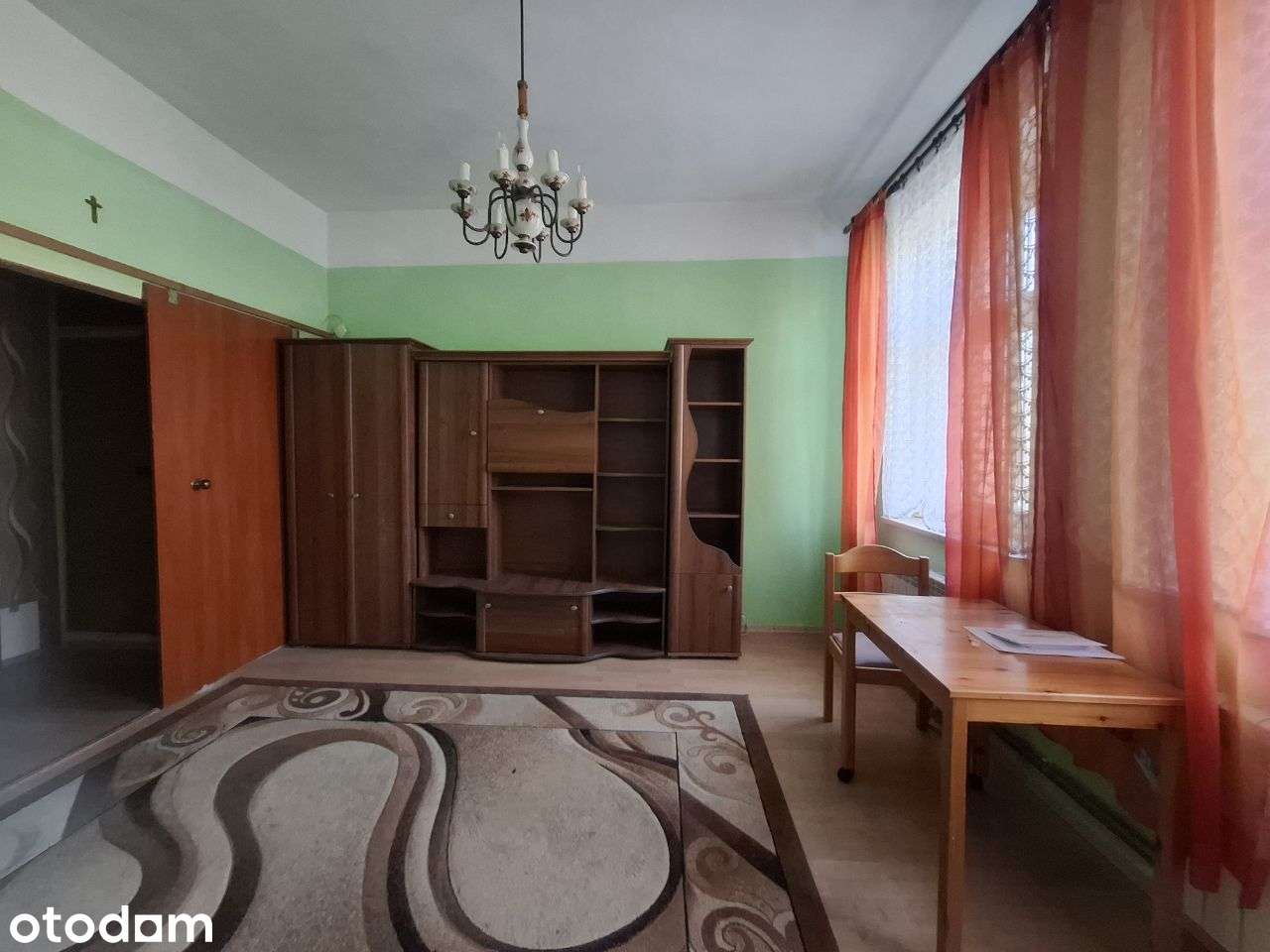 Kawalerka w kamienicy , I piętro