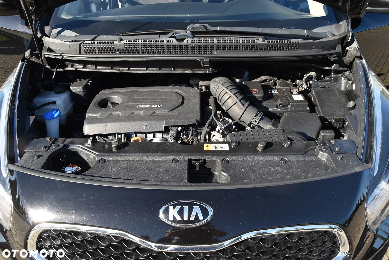 Kia Carens - 9