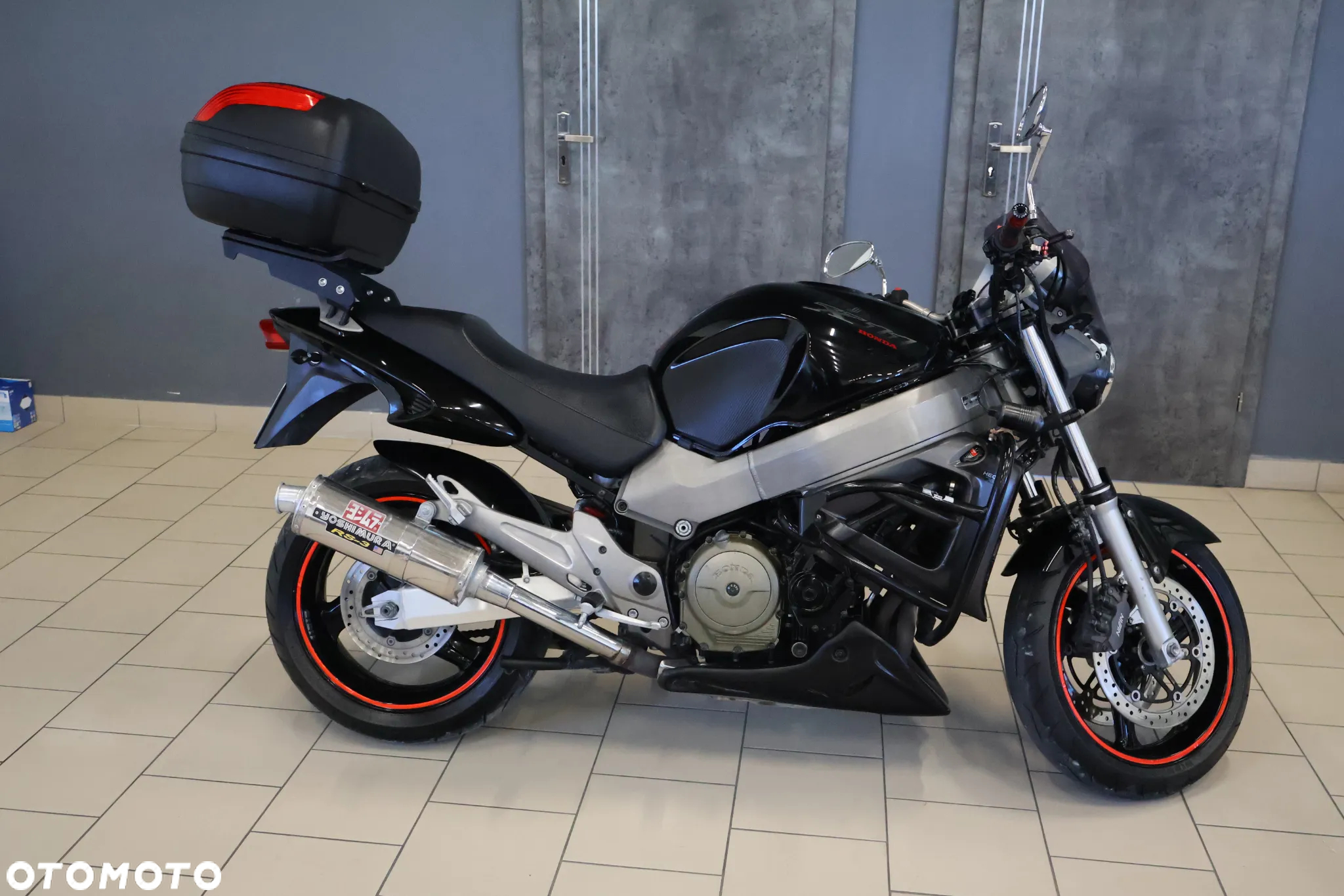 Honda CB - 2