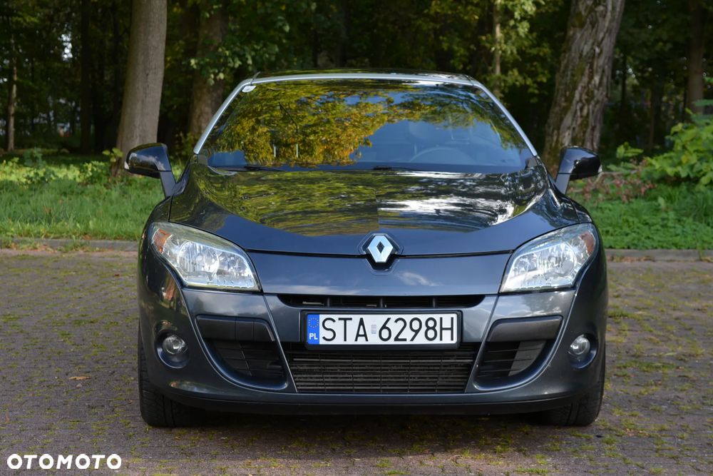 Renault Megane 2011 photo 2