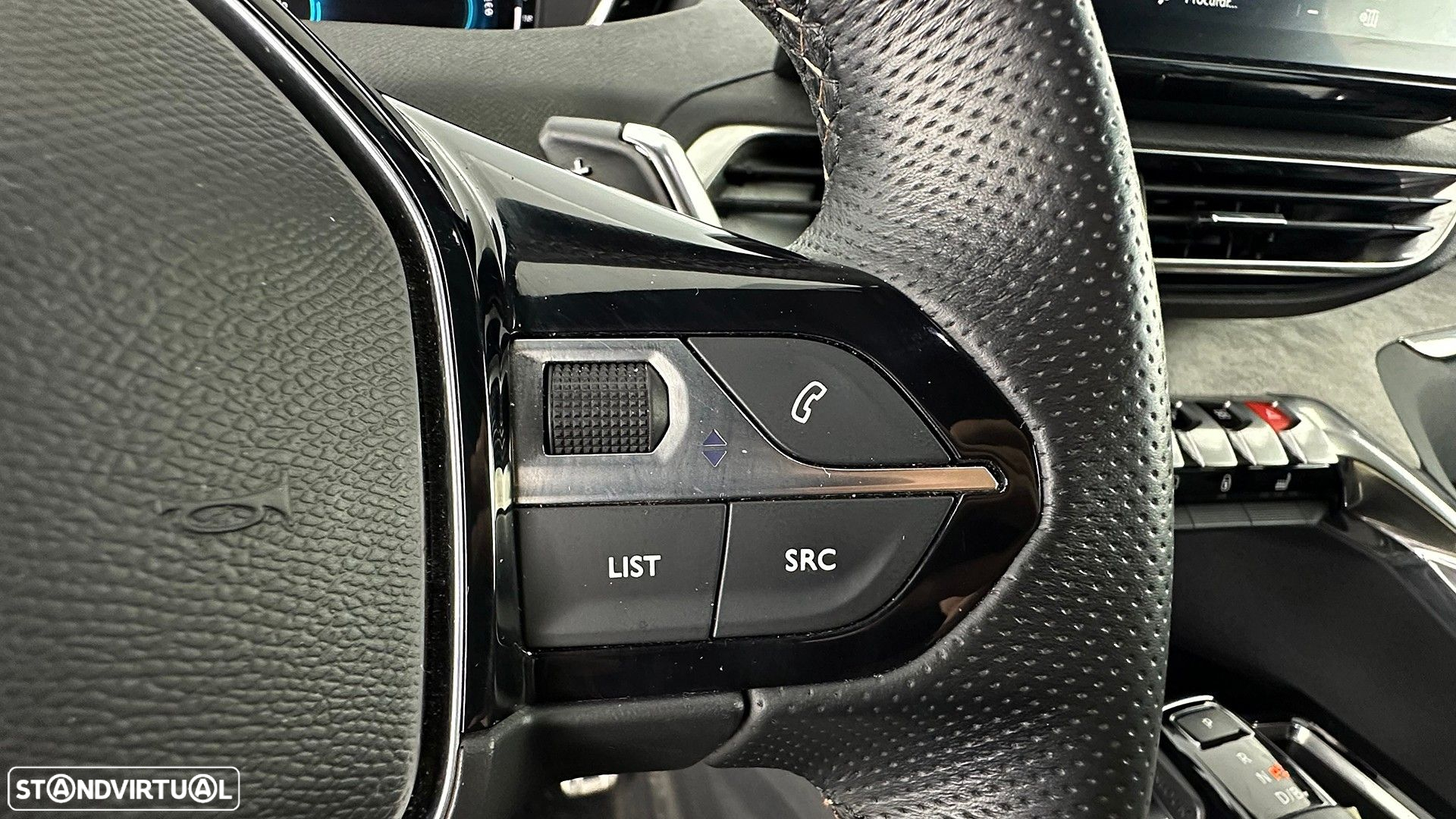 Peugeot 3008 1.6 Hybrid GT Pack e-EAT8 - 42