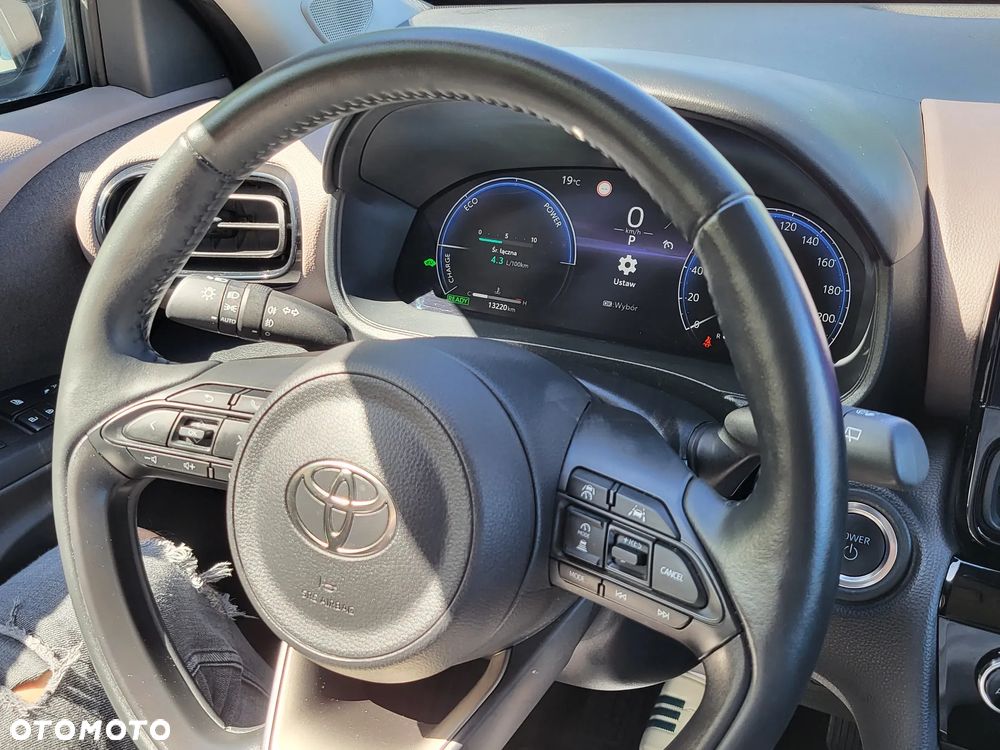 Toyota Yaris Cross Hybrid 1.5 Executive AWD - 14