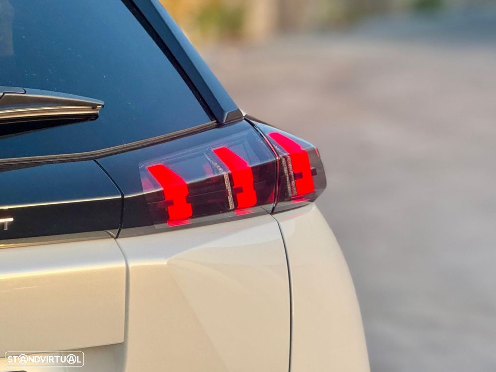 Peugeot 2008 1.2 PureTech GT Line EAT8 - 47