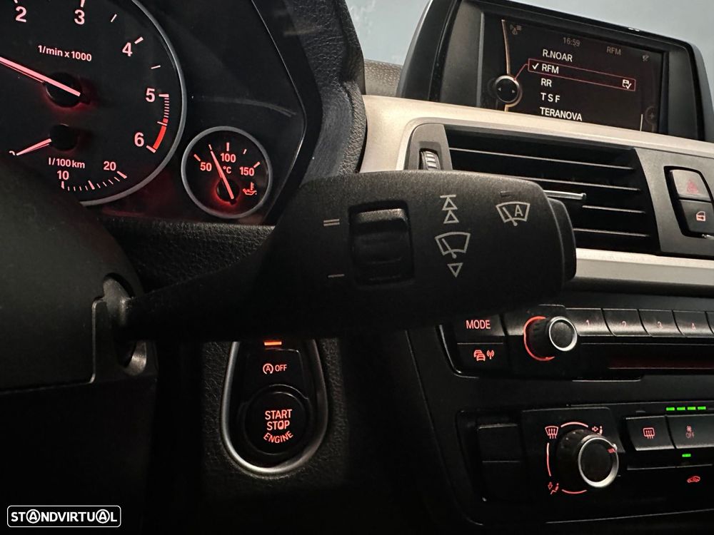BMW 318 d Line Sport - 22