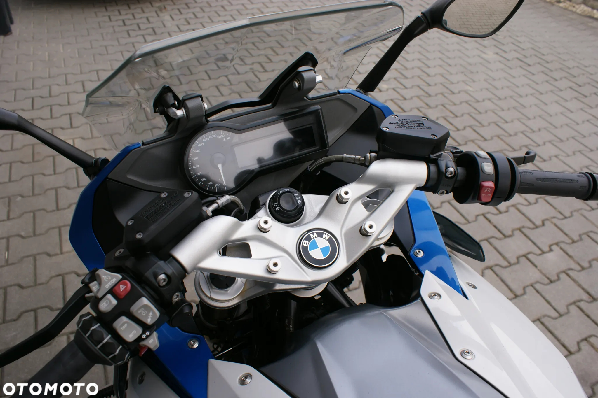BMW R - 15