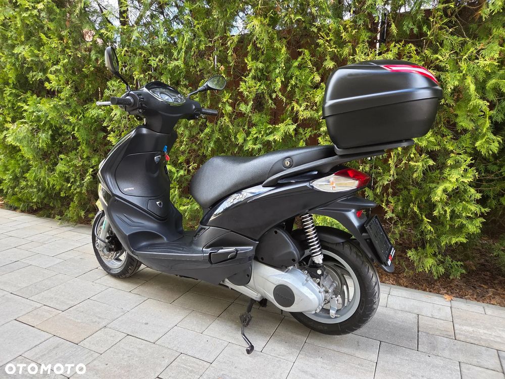 Piaggio FLY - 6