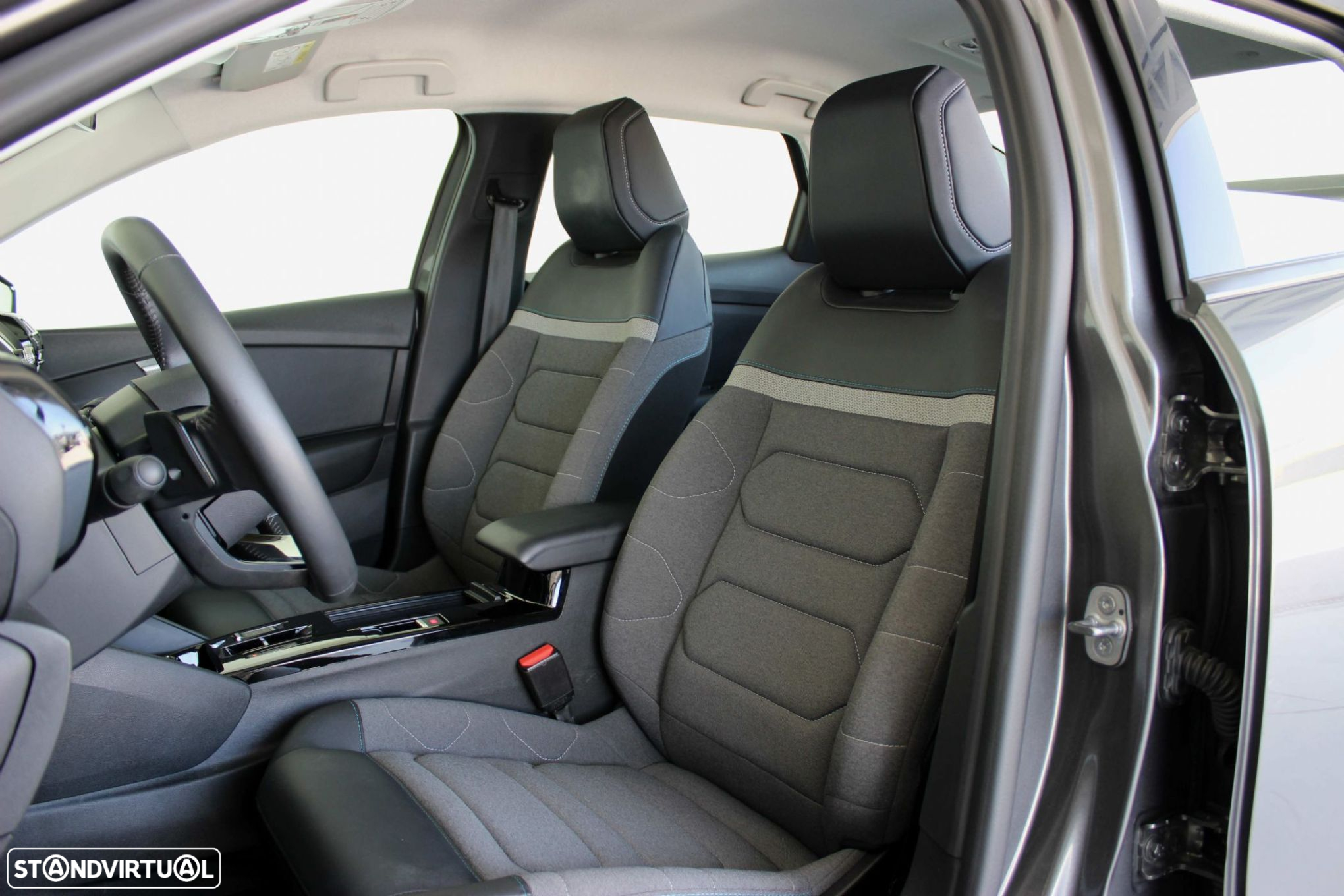 Citroën C4 X 1.2 PureTech Plus EAT8 - 15