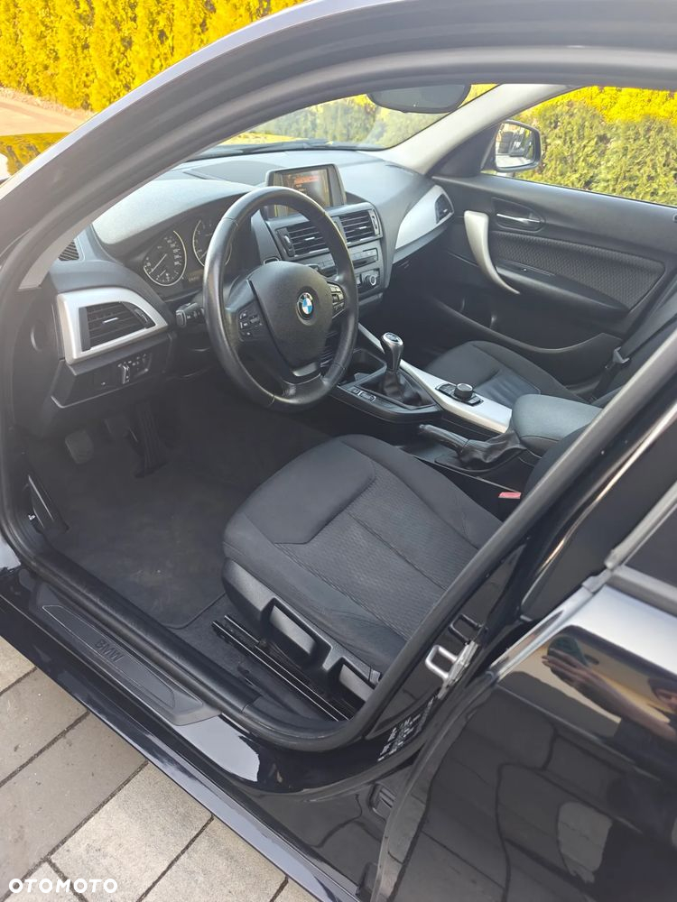 BMW Seria 1 116i - 6
