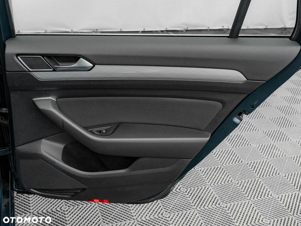 Volkswagen Passat 1.5 TSI EVO Business DSG - 28