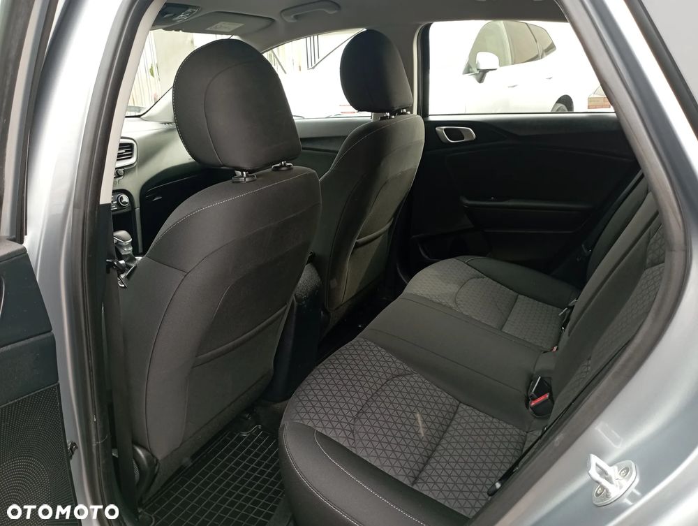 Kia Ceed 1.4 T-GDI M DCT - 11