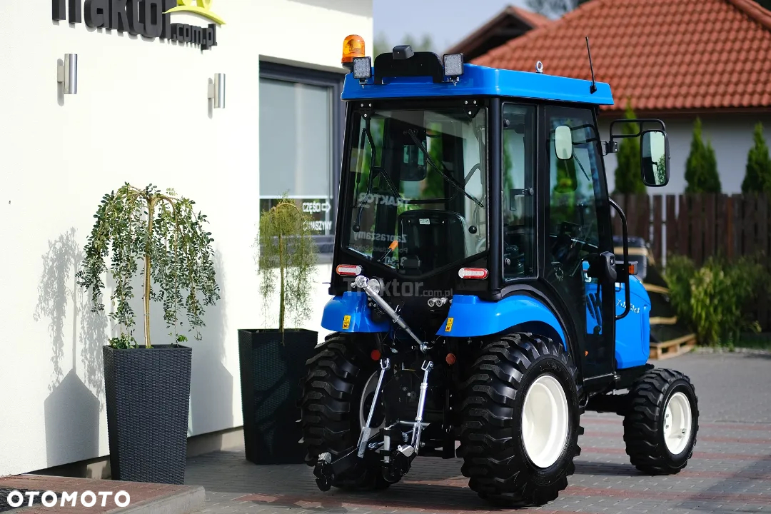 LS Traktor LS Tractor LS XJ25 HST - 23