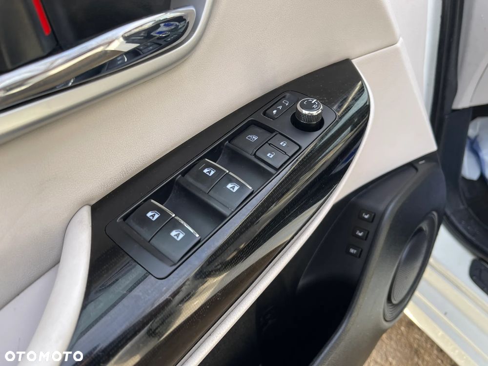 Toyota Mirai - 12