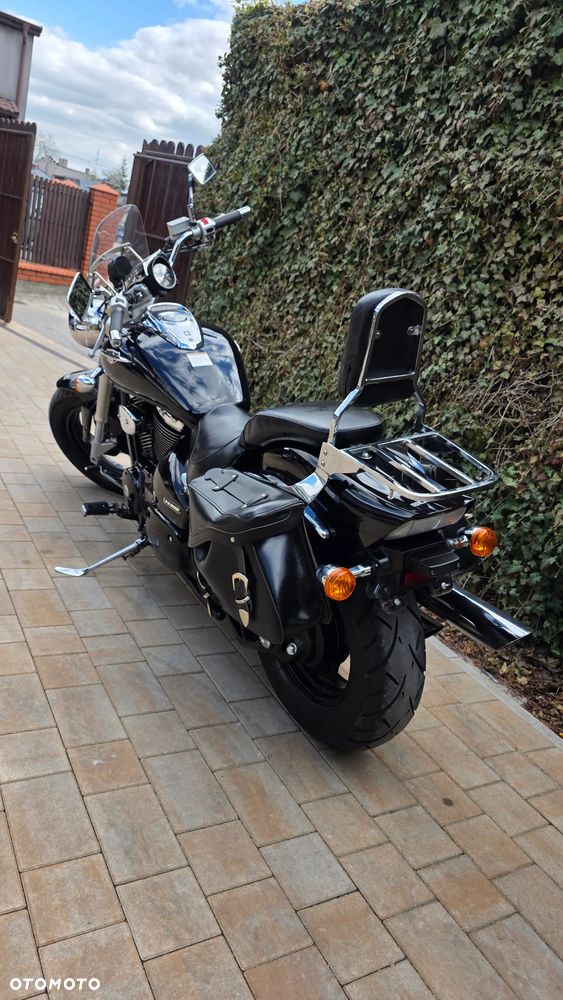 Suzuki Intruder - 31