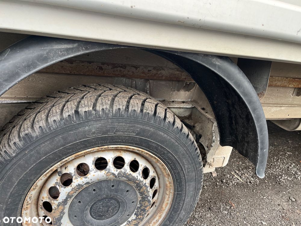 Volkswagen Transporter - 16