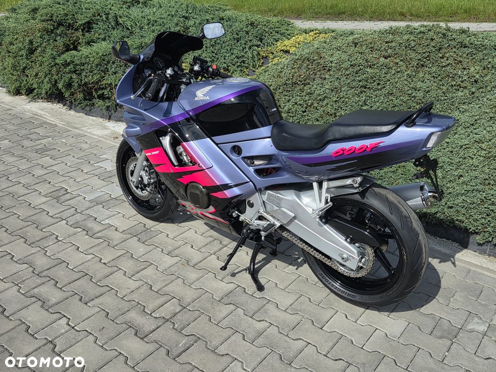 Honda CBR - 25
