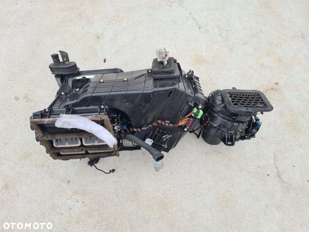 VW T5 MULTIVAN nagrzewnica dmuchawa climatronic 7H5820005DD - 1