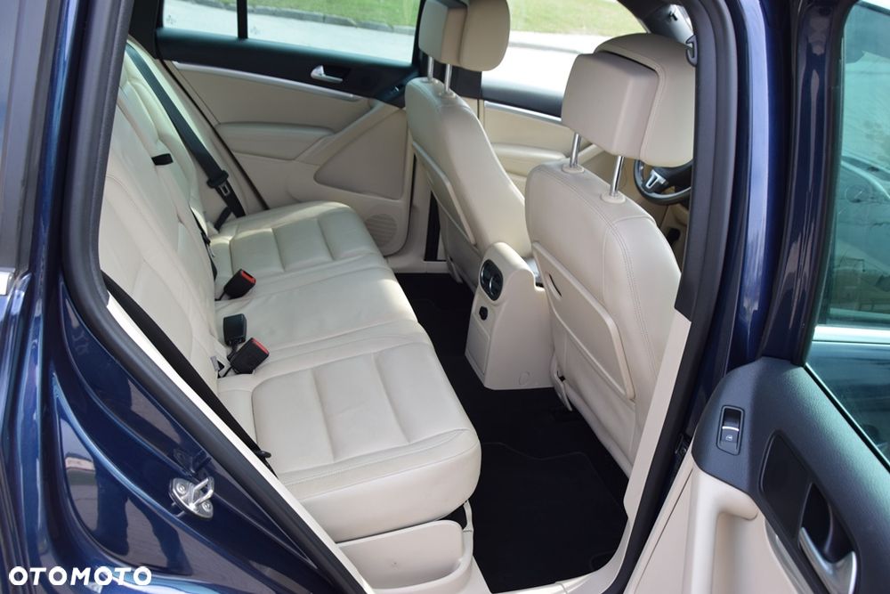Volkswagen Tiguan 2.0 TDI DPF 4Motion BlueMotion Technology DSG Lounge Sport & Style - 14