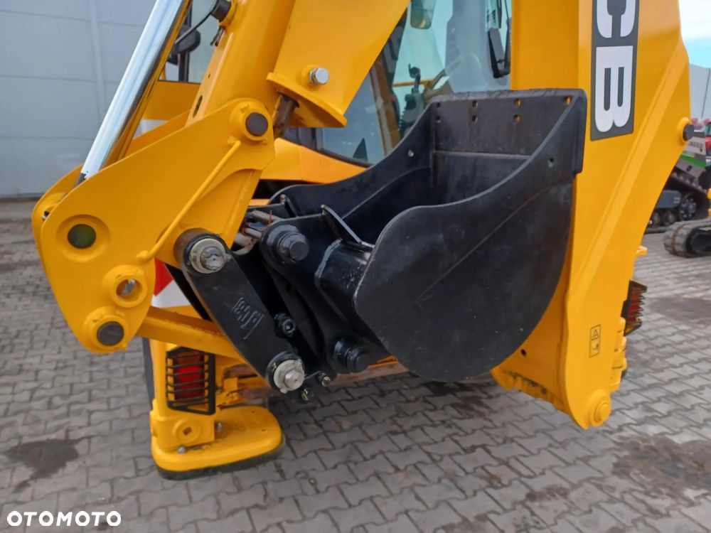 JCB 3CX Plus AEC - 13